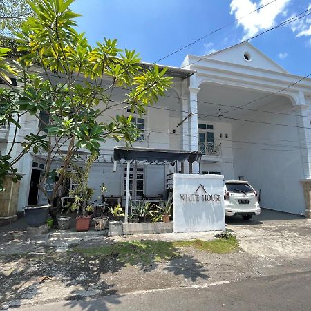 Reddoorz Near Kantor Walikota Manado Buitenkant foto