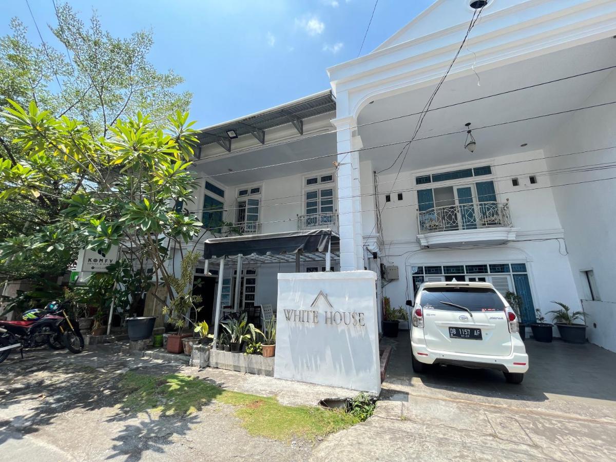 Reddoorz Near Kantor Walikota Manado Buitenkant foto